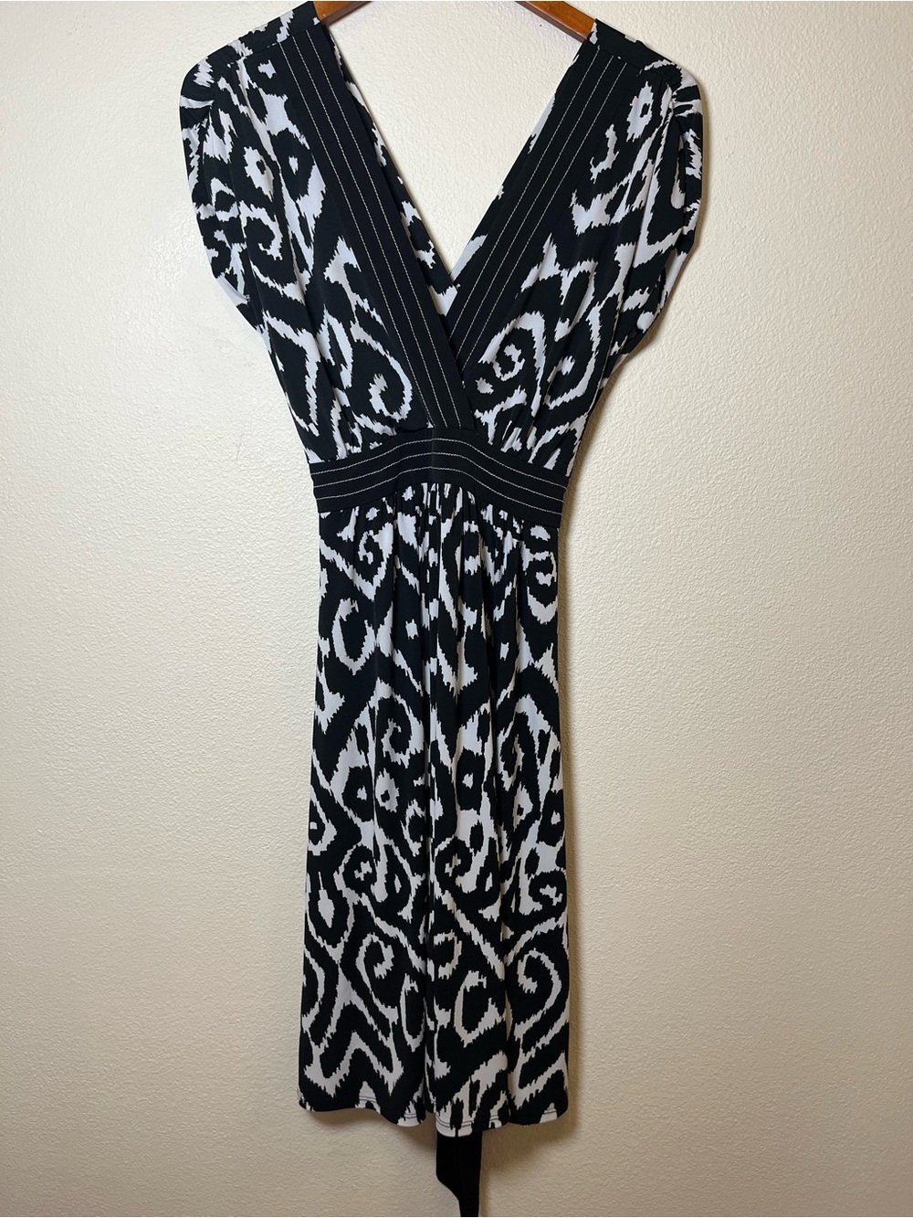 Roulette Black and White V-Neck Midi Dress